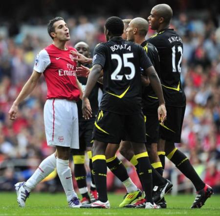 01 RvP surrounded 2