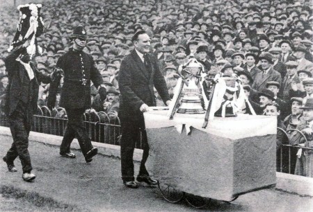 An Arsenal Blast from the Past FAC Highbury